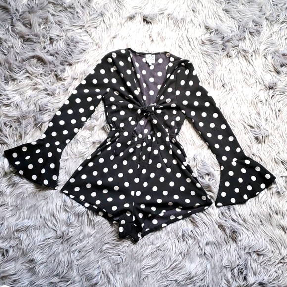 Romper - Picture 1 of 4